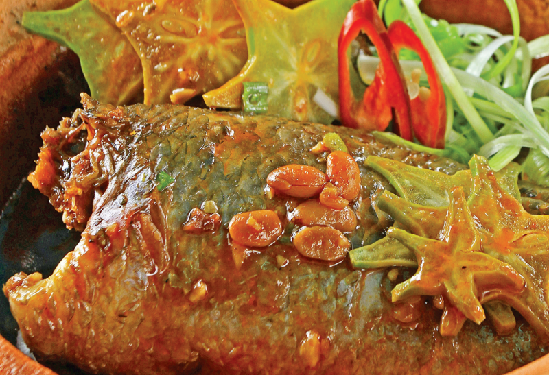 Cách kho cá rô với khế ngon nhất